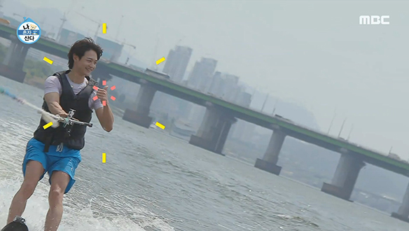 불꽃 카리스마 최민호와 시원한 한강 물의 싸움♨ 클립 이미지