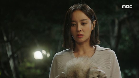 "목격자에 증거까지 있으면 모든 게 다 끝이야"…태희(강별)는 그간 간직해온 옷을 꺼내 불태우는데...