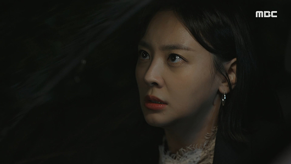 "블랙박스부터 없애야 돼"…문득 불안해진 태희(강별)는 사고 당일 블랙박스 기록을 찾아 지우는데...