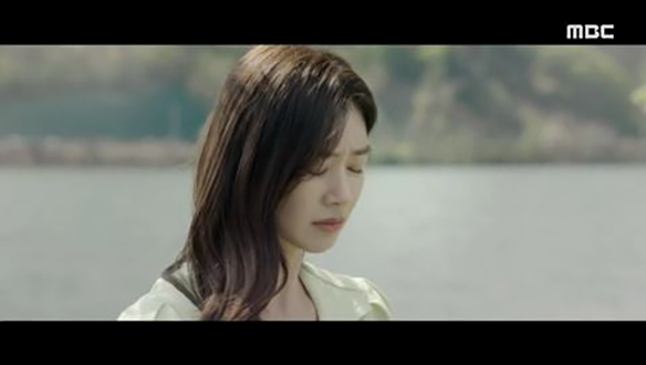 "그래도 되지..?"…자책하는 서연(이주빈)을 떠올리는 정훈(김동욱) 클립 이미지