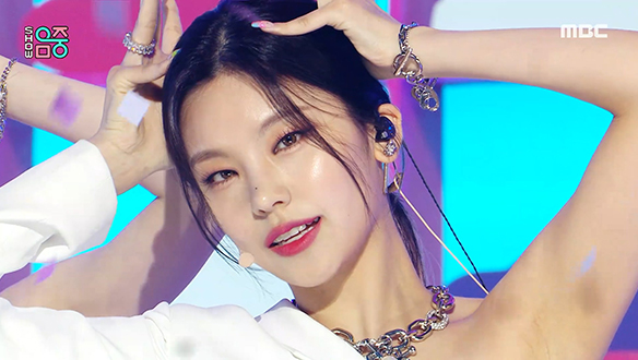 있지 - SNEAKERS (ITZY - SNEAKERS)