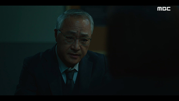 "반석의 모든 허물은 내가 안고 갈 거야"…모든 죄를 뒤집어 쓰기로 결심한 구진기(이경영)