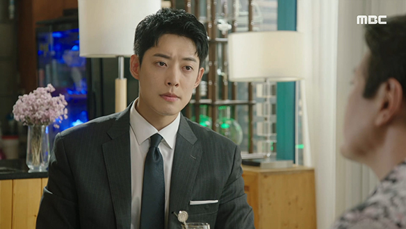 '곱게 보내줄 때 떠나는 게 좋을 거야'…친부로 밝혀진 동철(정찬)을 해외로 내쫓으려 하는 태형(정헌)