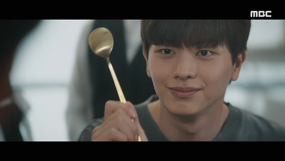 "밥 잘 먹을게, 태용아"…승천(육성재)은 태용(이종원)네 집에서 금수저를 꺼내드는데...