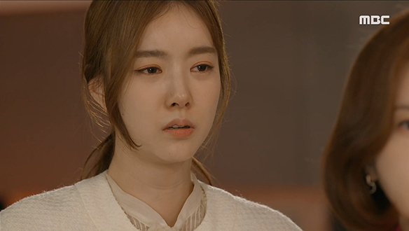 "제발 버리지만 말아줘, 엄마"…유경(장서희)에게 애원하며 매달리는 세영(한지완)