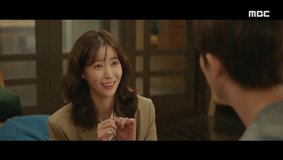 "이런 게 인연인가 봐"…진우(김정현)가 자신에게 관심 있어 보이자 한껏 들뜬 계절(임수향)