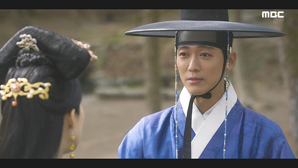 "내 앞에서 말을 더듬거나.." 각화(이청아)의 말에 길채(안은진)를 생각하는 장현(남궁민) 클립 이미지