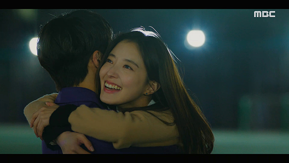 "뛰고 나면 그래요 여기가 막 콩닥콩닥" 알콩달콩한 연우(이세영)와 태하(배인혁) 클립 이미지