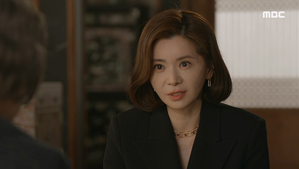 "그 매듭 당신과 내가 지어야죠"…끊임없이 신경전 벌이는 현덕(반효정)과 유경(장서희)