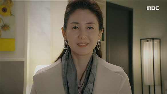 "네 친아버지 이름은 도찬우"…인하(이현석)는 뒤늦게 선정(김선혜)이 생전에 남긴 메시지를 확인하는데...