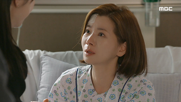 "그 목소리가 나를 붙잡아줬어"…의식 되찾은 유경(장서희)은 혜수(김규선)에게 고마움을 전하고...