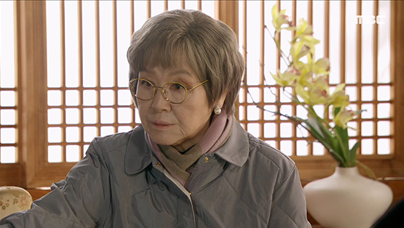 "매를 때려도 적당히 달래가면서 때려라"…앞으로의 일을 대비하는 현덕(반효정)과 지호(오창석)