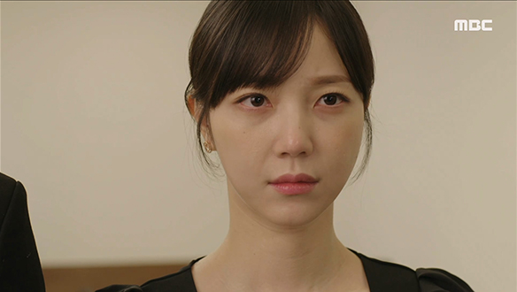 '편히 잠들지 마세요. 그럴 자격 없어요'…자신의 인생을 망쳐놓은 현덕(반효정)의 죽음이 씁쓸하게 느껴지는 혜수(김규선)