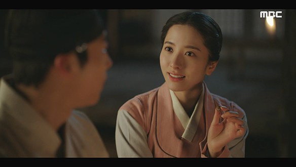 "약조한 겁니다. 서로의 청심환이 되어주기로"…서로 간의 신뢰를 쌓아가는 한수(우도환)와 연주(김지연) 클립 이미지