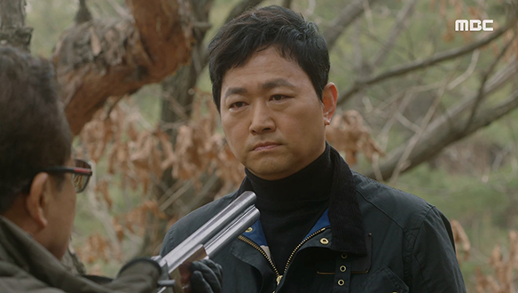 "나한테 숨기는 거 없니?"…미강(고은미)과 결혼을 앞둔 치환(김유석)에게 경고하는 전 회장(정한용)