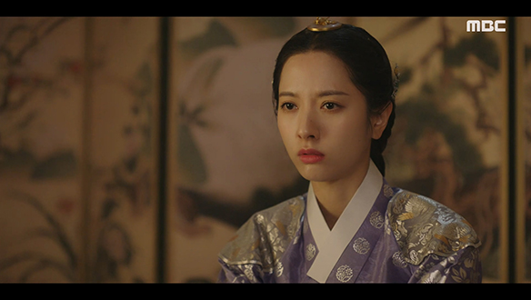 "내가 원상의 시선을 좀 돌려주면 어떨까?" 유제세(천호진)의 시선을 돌리려는 연주(김지연) 클립 이미지