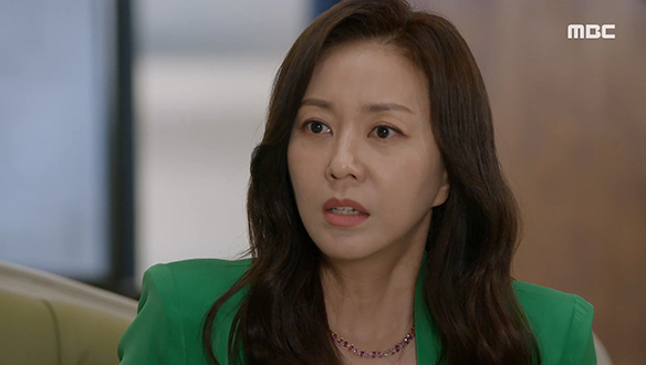 "재취 자리 차지하고 나니까 마님 된 거 같아? 눈에 뵈는 게 없어?" 싸우는 미강(고은미)과 영은(조미령)