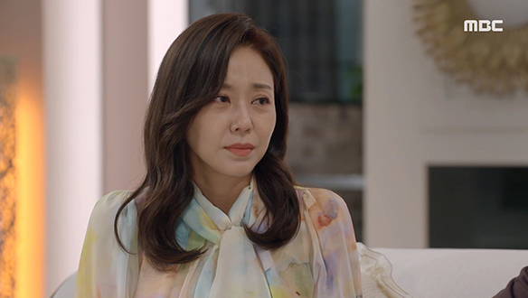 "나 당신 돈보고 결혼했어" 윤모(변우민)에게 사실을 고백하는 영은(조미령) 클립 이미지