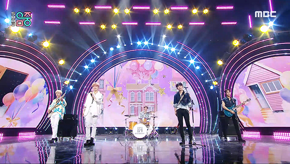 하이파이유니콘 - 오버 더 레인보우 (Hi-Fi Un!corn - Over the Rainbow) 클립 이미지