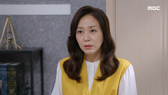 "윤솔 사원은 무죄인 게 밝혀질 겁니다" 임원들 앞에서 당당하게 얘기하는 영은(조미령) 클립 이미지