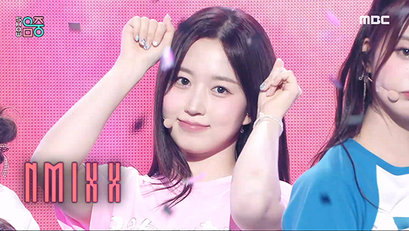 엔믹스 - 파티 어클락 (NMIXX - Party O'Clock) 클립 이미지