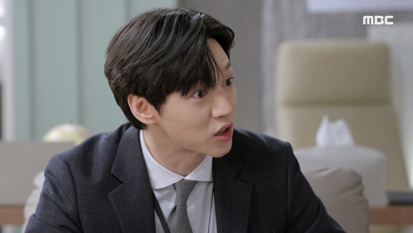 치환(김유석)에게 가서 도현(진주형)과의 사이를 이간질하는 진우(서한결)