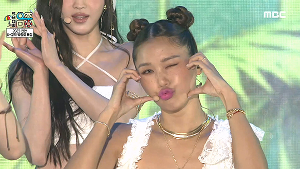 오마이걸 - 여름이 들려 (OH MY GIRL - Summer Comes) 클립 이미지