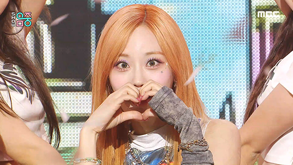 허영지 - 러브 (HUR YOUNGJI - L.O.V.E) 클립 이미지