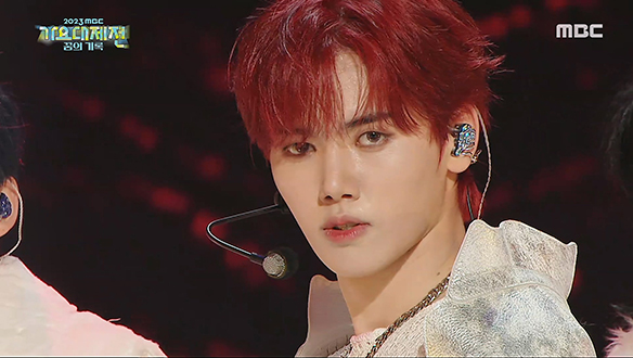 크래비티 - 메가폰 (CRAVITY - MEGAPHONE) 클립 이미지