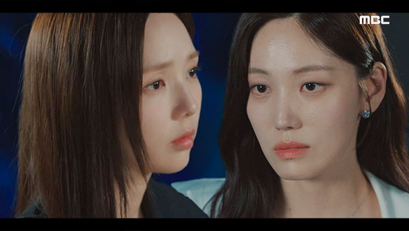 "다... 알고 있었어?" 희주(채수빈)의 비밀을 알고 있던 인아(한재이)