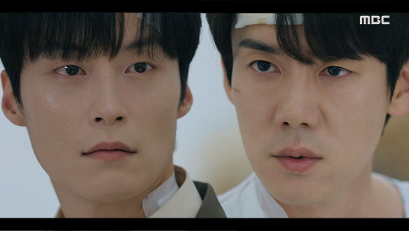 "다 같은 놈이라고요?" 상우(허남준), 사언(유연석)의 진술로 알아낸 사건의 실마리 클립 이미지