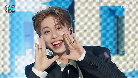 에이비식스 - 그랩 미 (AB6IX - GRAB ME)