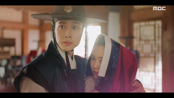 "정인이 있어 보인다 했잖소" 석정(오의식)과 마주친 수호(이종원)와 여화(이하늬)