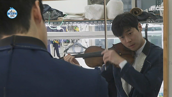 슈트 가봉을 위해 방문한 테일러 숍에서 바이올린 연주를?!😲🎶