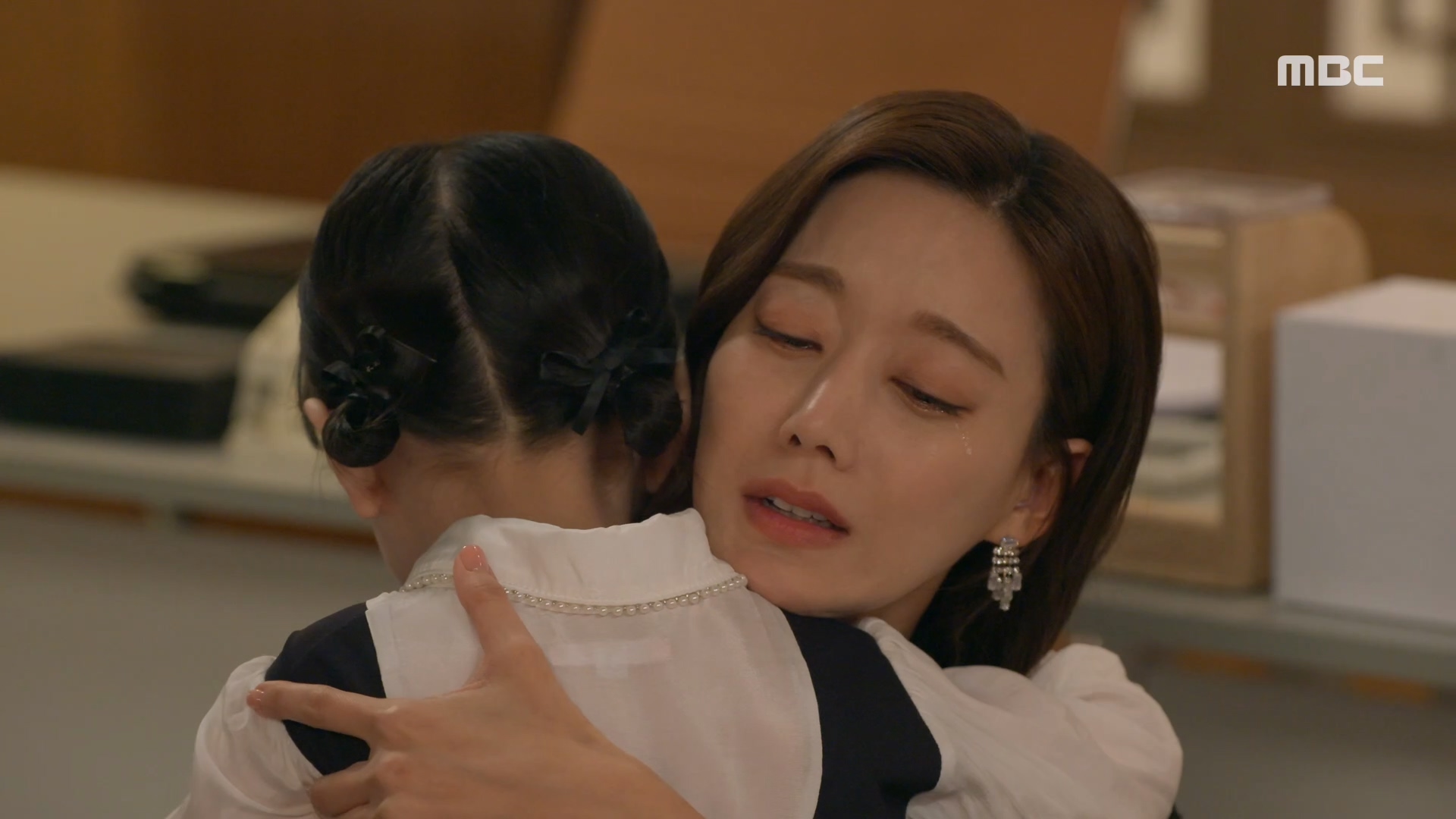 "내 딸 안나야 이렇게 가까이 있었구나" 안나(이아린)와 만난 다정(오승아)