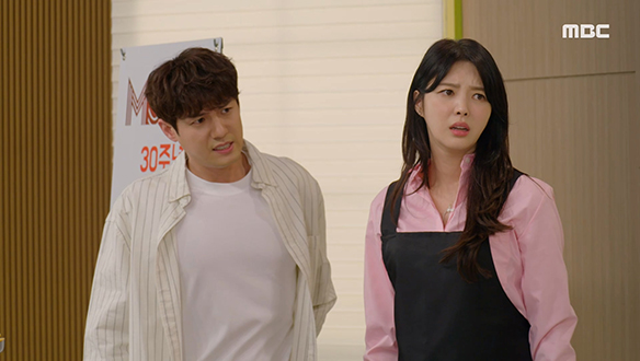 "이게 왜 용수정씨 잘못인데!" 수정(엄현경)을 탓하는 혜라(임주은)에 분노하는 의주(서준영) 클립 이미지