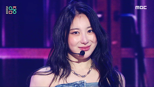 이채연 - 돈트 (LEE CHAE YEON - Don't) 클립 이미지