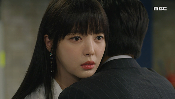 "내가 좋아했다는 거, 기억해 줘요" 복수의 시작, 우진(권화운)을 향한 수정(엄현경)의 유혹 클립 이미지