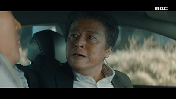 "병무가 다 시킨 거라고... 그게 사실이잖아?" 민수(이우제)를 향한 구탁(권해효)의 진술 강요