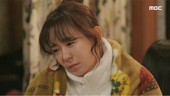 "헤어졌어..." 만은(이효춘)에게 이혼 사실을 알리는 선주(심이영)