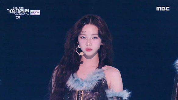 에스파 - 인트로 + 슈퍼노바 + 위플래시 (aespa - Intro + Supernova + Whiplash)  클립 이미지