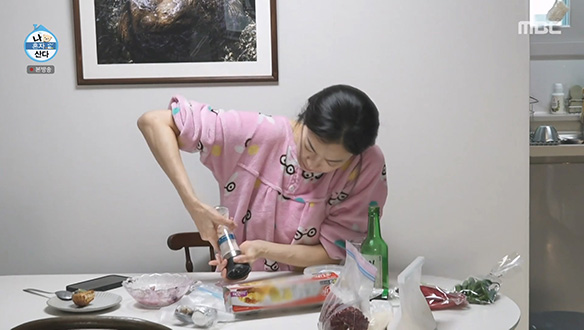 옥자연, 백패킹을 위해 알뜰살뜰 챙기는 배낭🎒