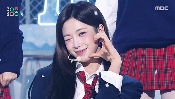 트리플에스 미소녀즈 - 크리스마스 얼론 (tripleS msnz - Christmas Alone)