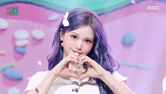 트리플에스 미소녀즈 선 - 버블 껌 걸 (tripleS msnz sun - Bubble Gum Girl)