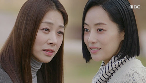 “자긴 세상에서 제일 좋은 엄마야“ 경채(윤아정)와 마주앉은 설희(장신영)