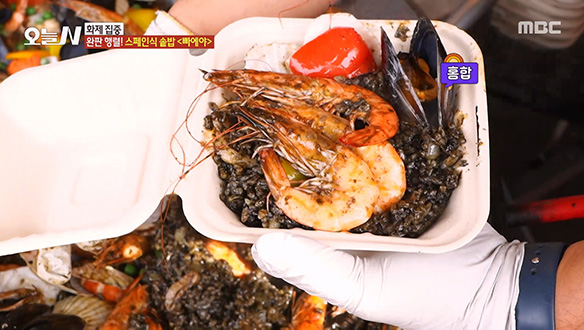 먹거리 가득한 크리스마스 축제 현장!