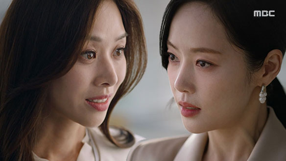 "지금 나 가르쳐요?!" 설희(장신영)의 태도에 분노하는 경채(윤아정)