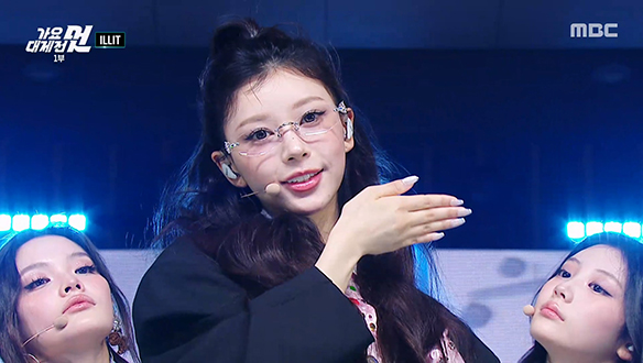 [2025] 아일릿 - 낫 큐트 애니모어 + 빌려온 고양이 (ILLIT - NOT CUTE ANYMORE + Do the Dance) 클립 이미지