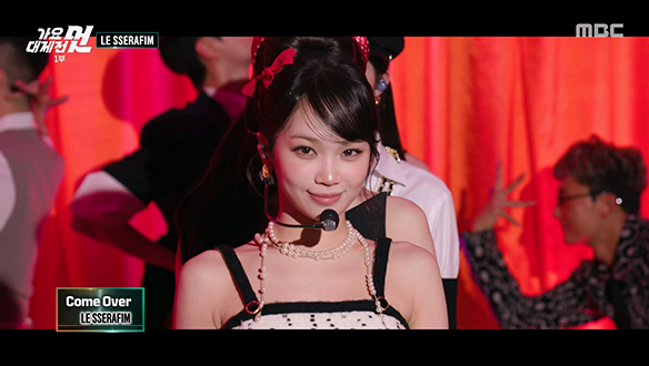 [2025] 르세라핌 - 핫 + 컴 오버 (LE SSERAFIM  - HOT + Come Over) 클립 이미지
