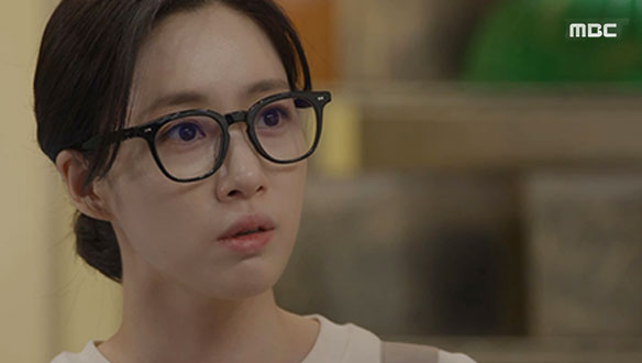 "그 몽타주가 이 실장이 아닐까요?" 강혁(이재황)을 향한 장미(함은정)의 의심 클립 이미지